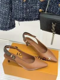 Picture of Louis Vuitton Shoes _SKULVsz35-40JX100312504